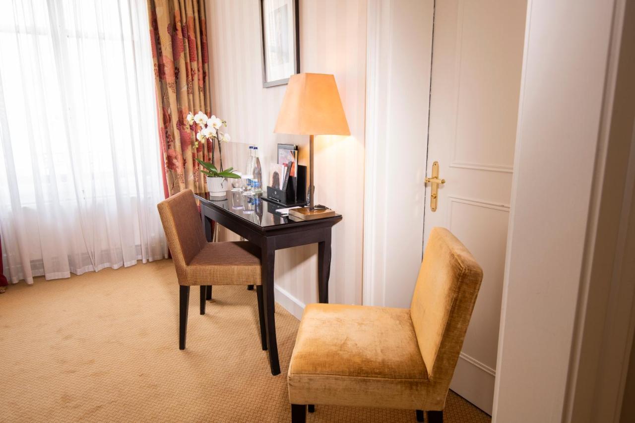Hotel Des Trois Couronnes & Spa - The Leading Hotels Of The World Vevey Exterior photo