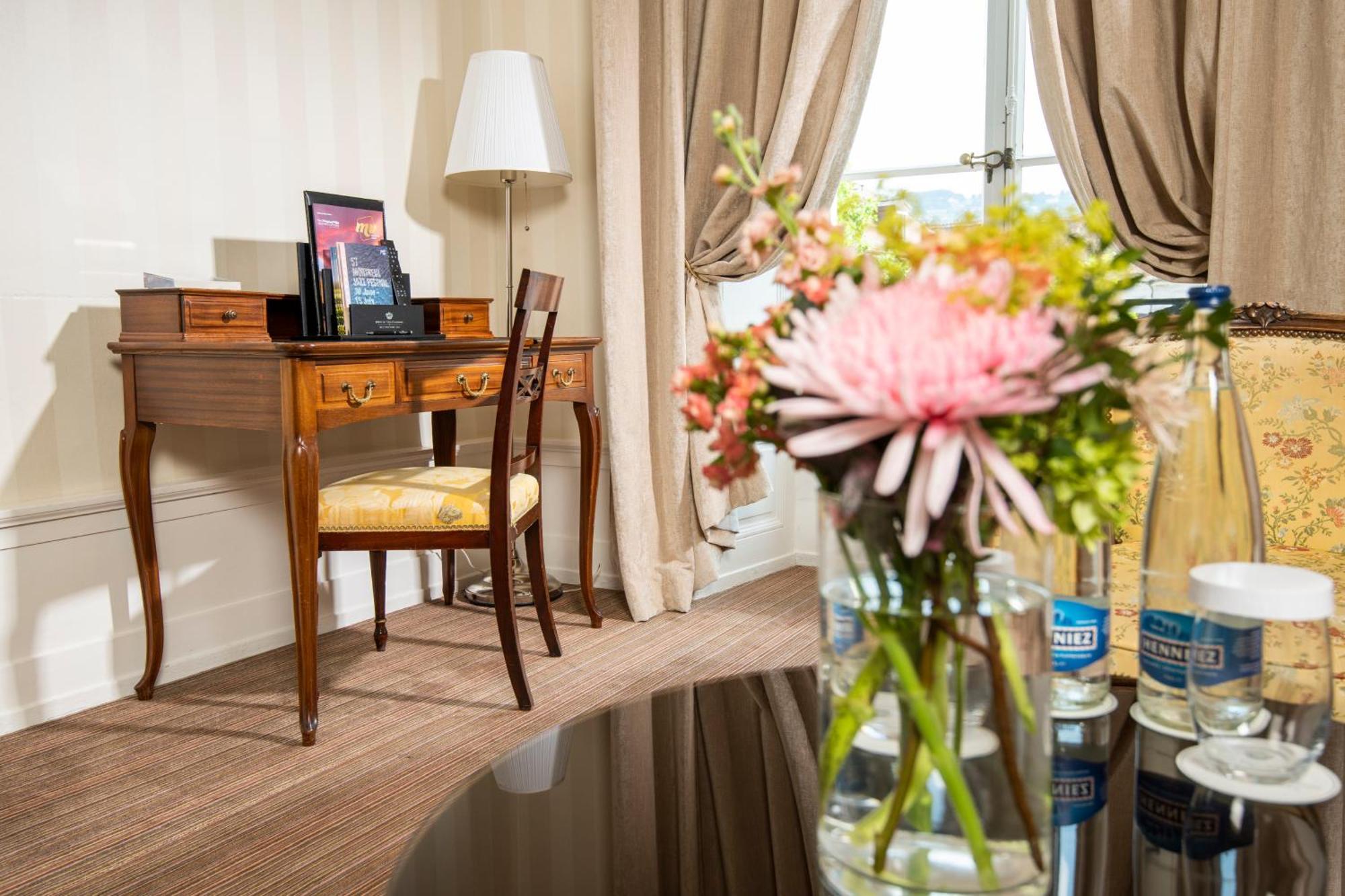 Hotel Des Trois Couronnes & Spa - The Leading Hotels Of The World Vevey Exterior photo